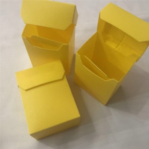 Caja de plástico amarilla para jugar a las cartas tcg